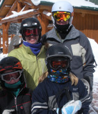 family-skiing-keystone