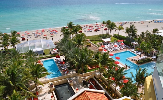 Acqualina Resort Miami Swimming Pools