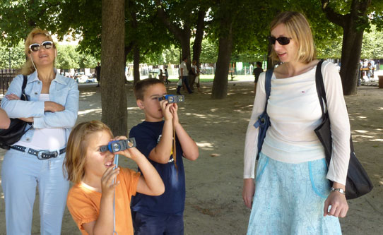 Paris Muse Walking Tour with Kids