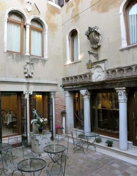 Courtyard Hotel Al Ponte Mocenigo