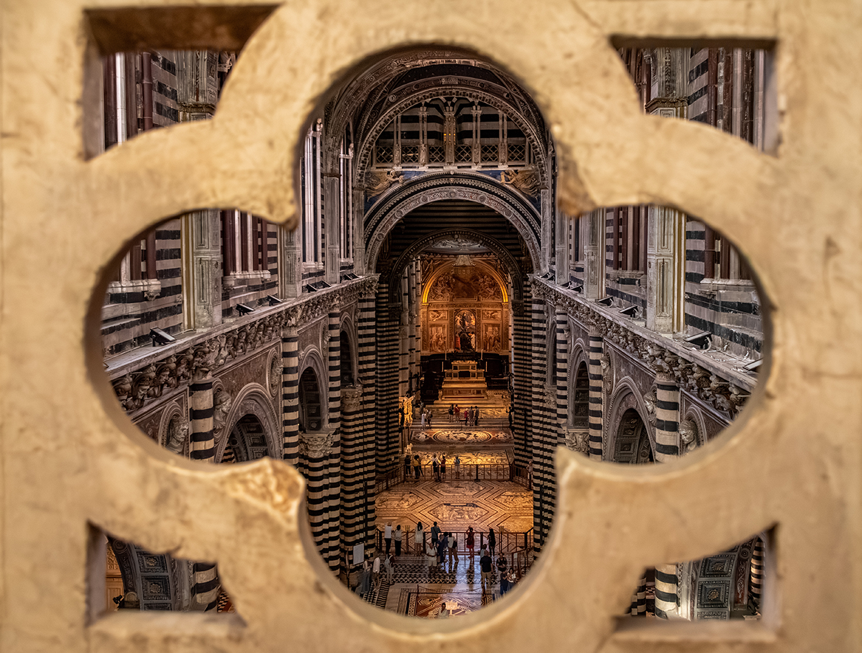 Interior of Siena Duomo - credit AdobeStock