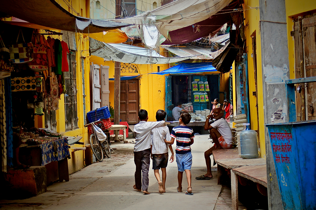 Walking down the narrow alleyways of Mathura’s Mahavan area. Photo by Charu Chaturvedi on Unsplash
