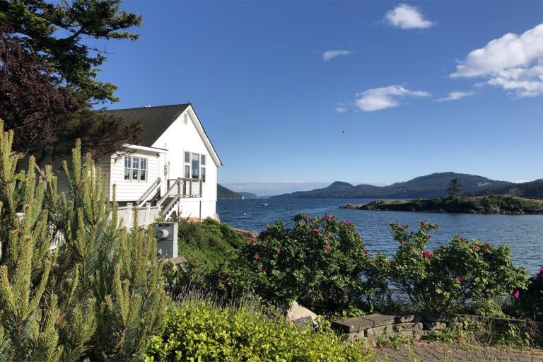 An Idyllic Summer Escape on Orcas Island, Washington