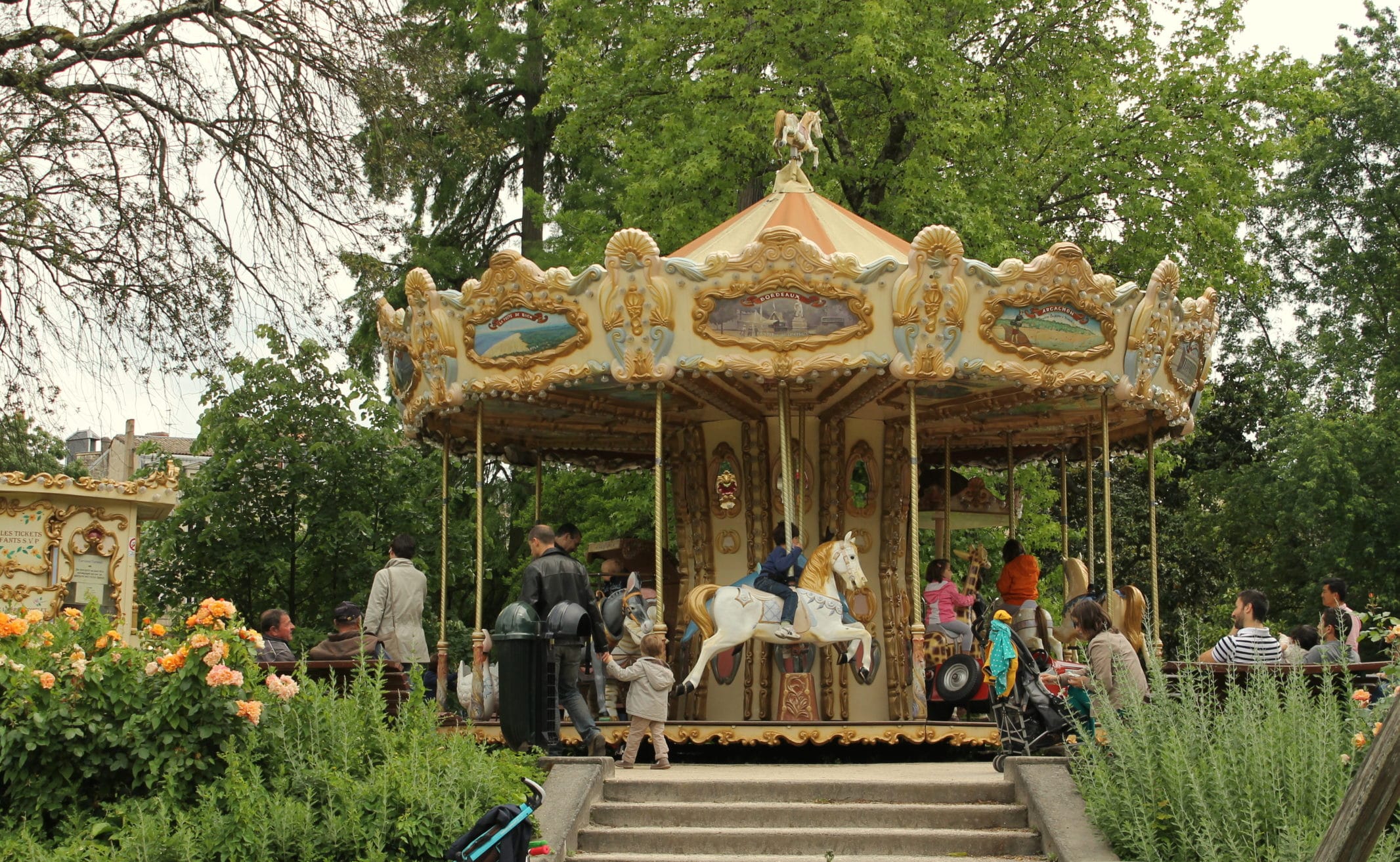 Bordeaux public carousel