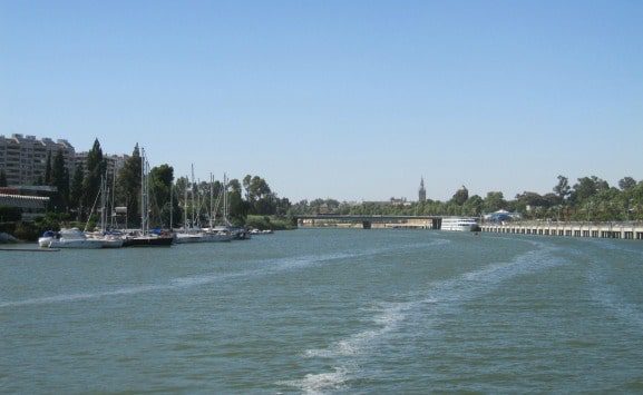 What to do in Seville, Spain with Kids -- cool off with a river cruise