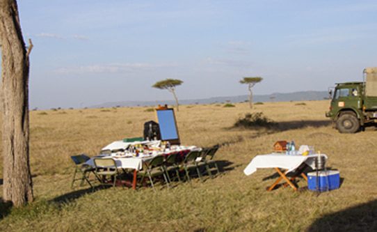 breakfast-from-skyship-hot-air-balloon-ride-kenya-africa