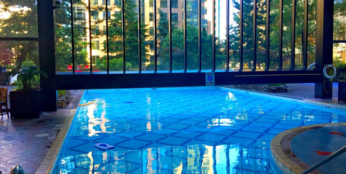 four-seasons-vancouver-swimming-pool