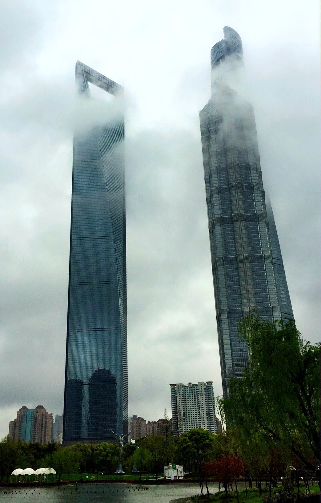 four-seasons-shanghai-pudong-skyscrapers
