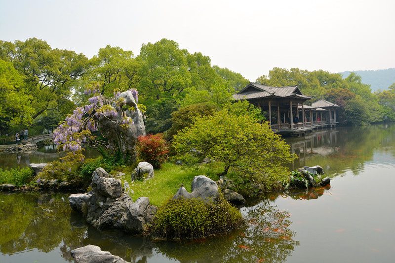 hangzhou-gardens-in-bloom