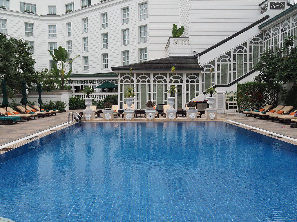 sofitel-legend-metropole-hanoi-swimming-pool