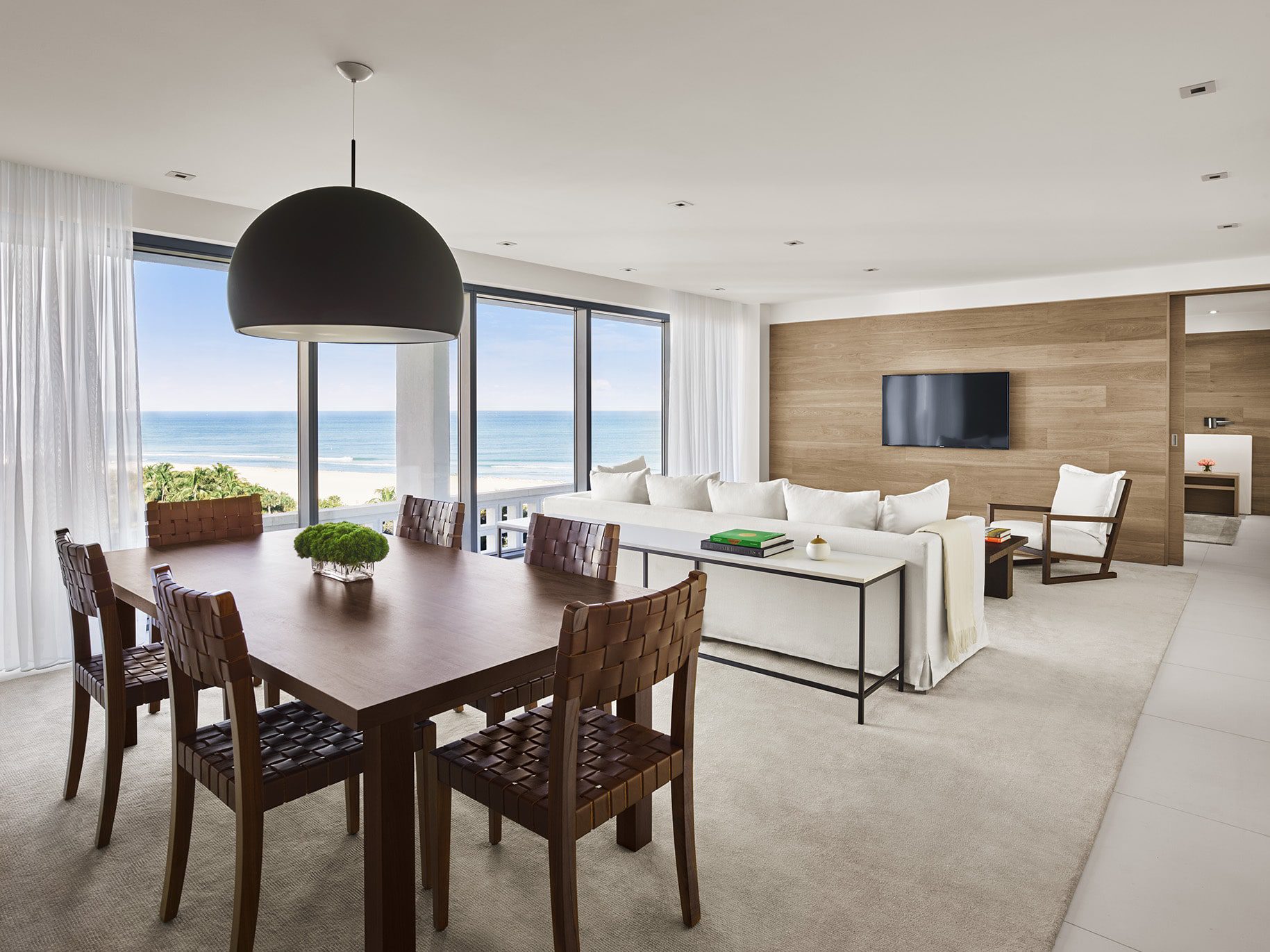 the-miami-edition-deluxe-ocean-view-suite