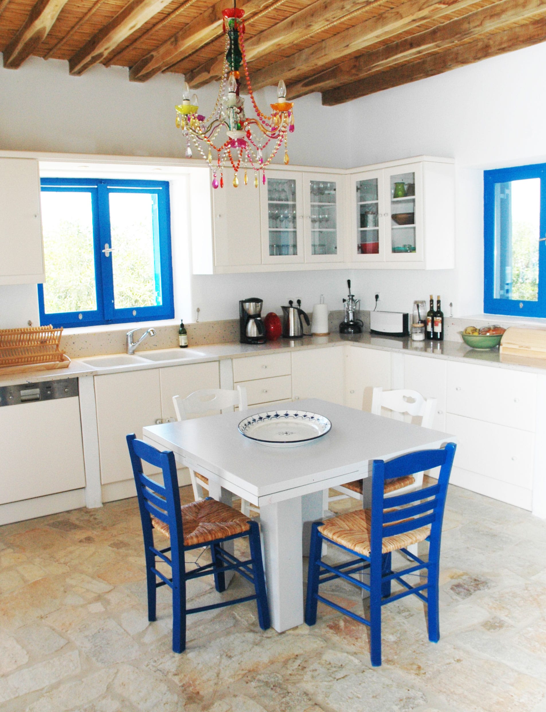 the-olive-house-paros-kitchen
