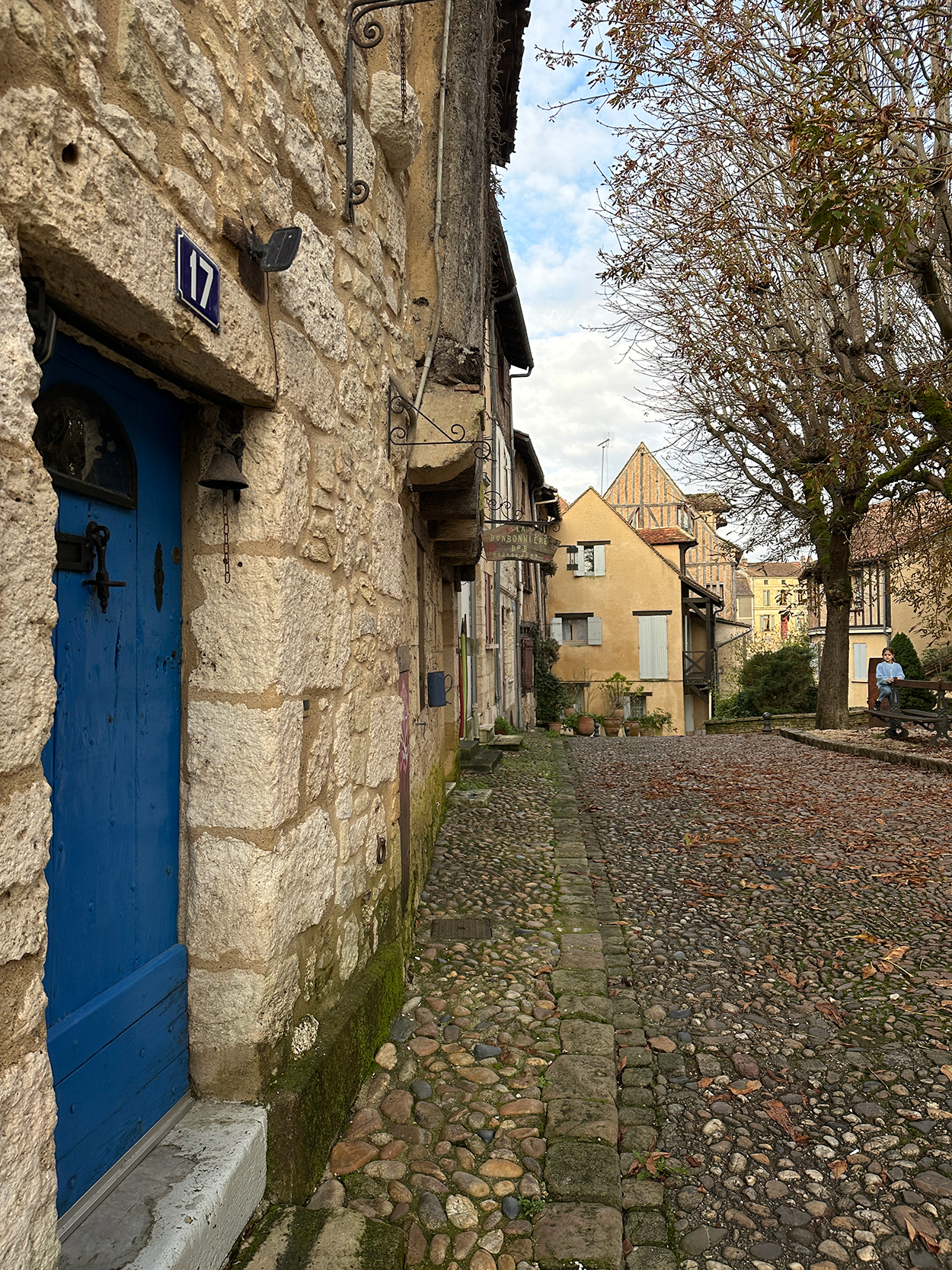 Exploring the Dordogne Region of France with Kids